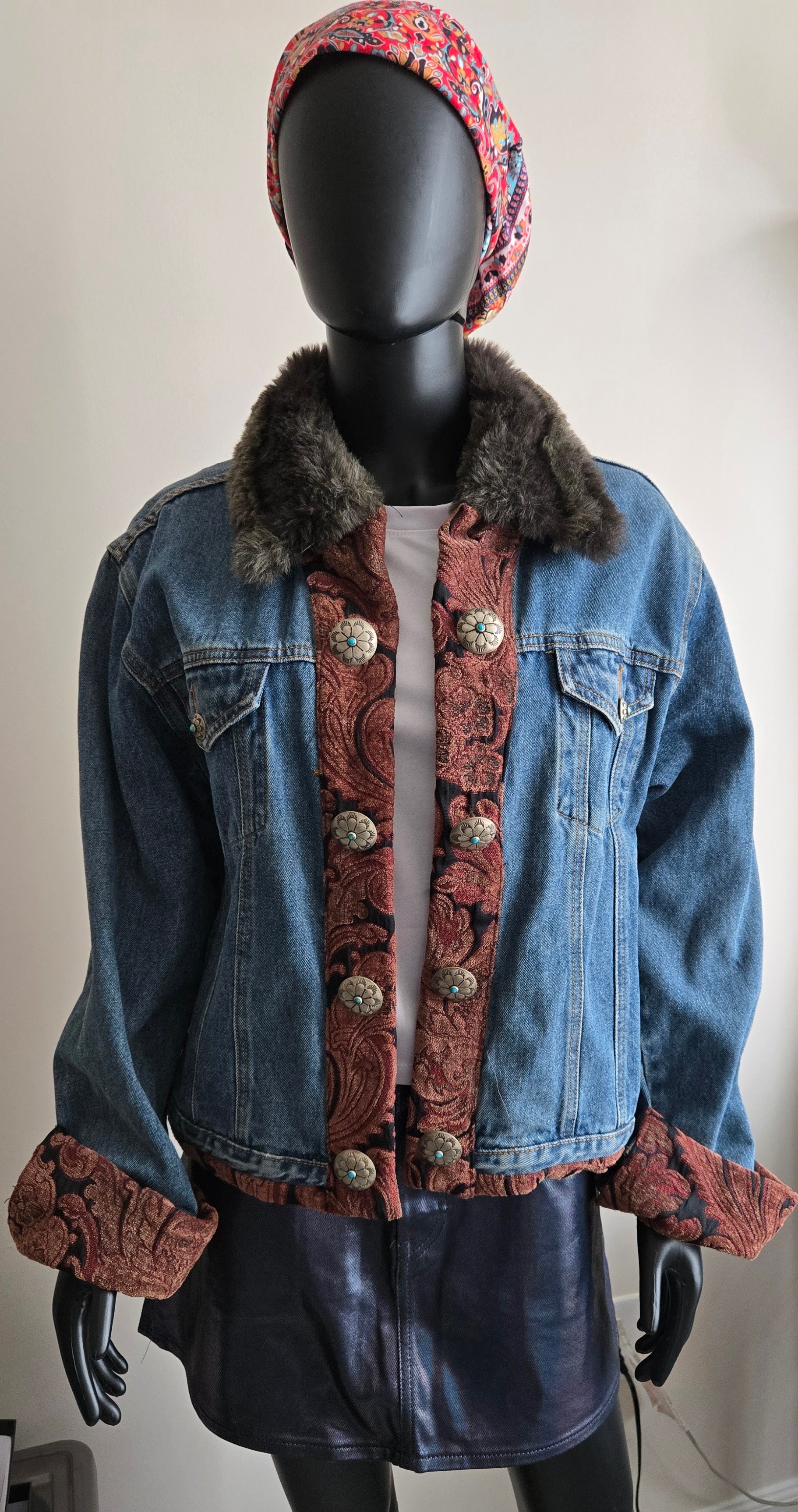 •	T.P. Saddle Blanket & Co. Denim Tapestry Faux Fur Jacket – Size XL