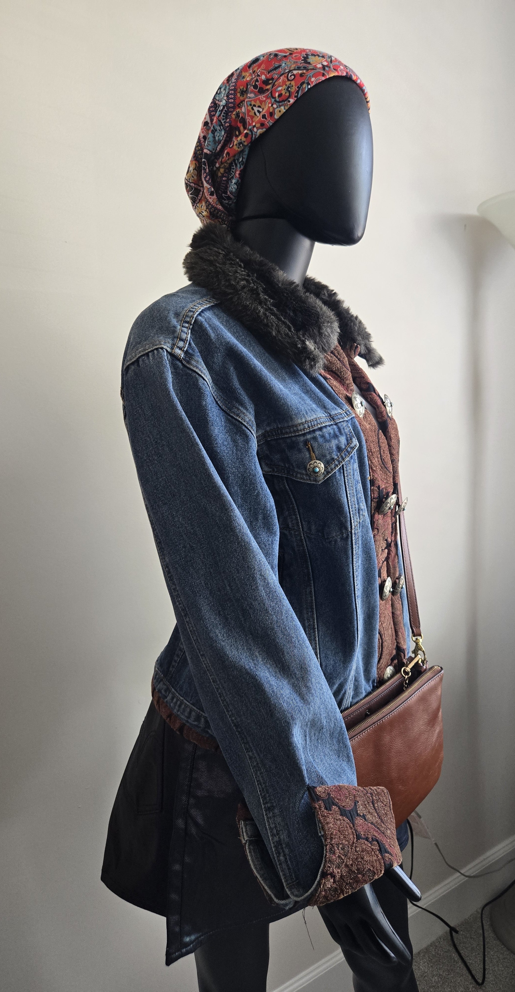 •	T.P. Saddle Blanket & Co. Denim Tapestry Faux Fur Jacket – Size XL
