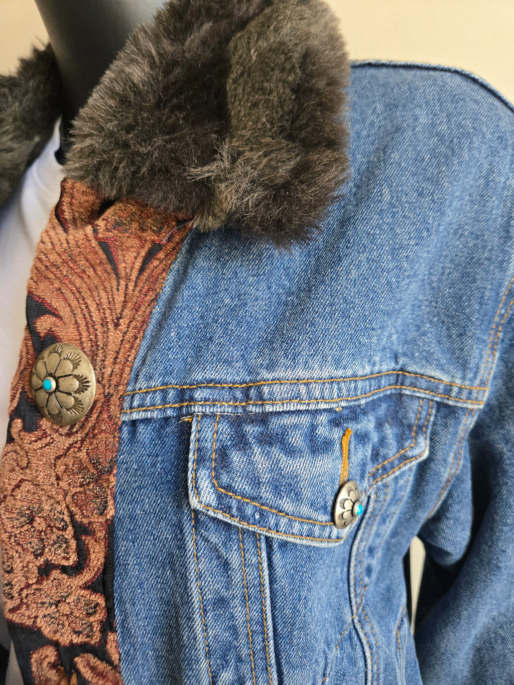 T.P. Saddle Blanket & Co. Denim Tapestry Faux Fur Jacket – Size XL